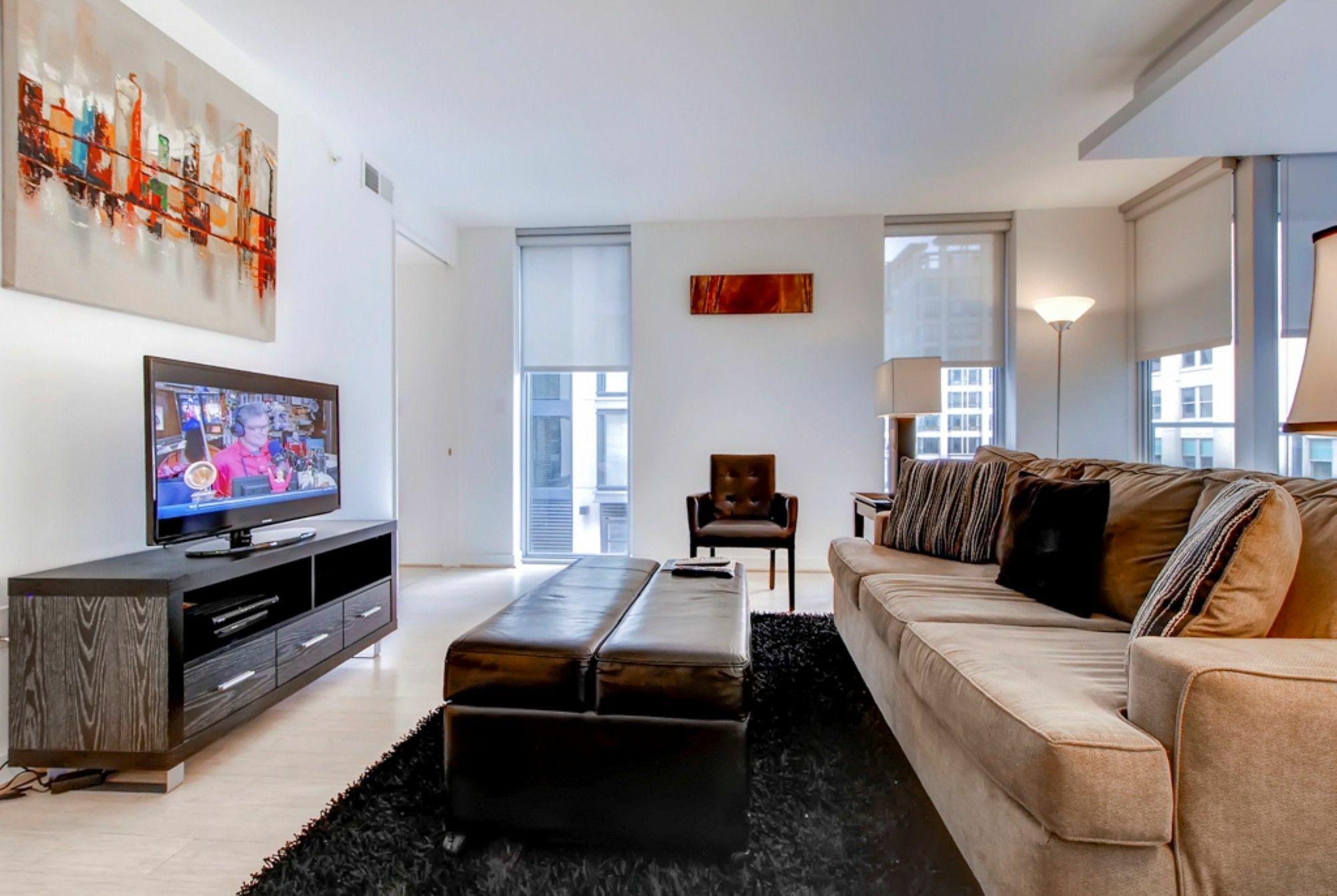 Global Luxury Suites At Chinatown Washington Esterno foto